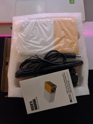 Projetor Mini Led Portátil 320x240 Hdmi Usb 245g