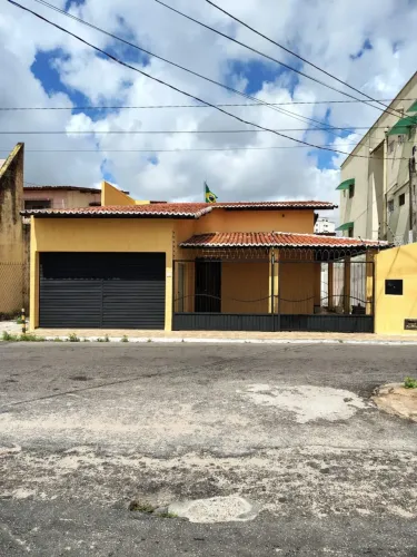 Linda Casa 3/4 em localização excelente em Nova Parnamirim