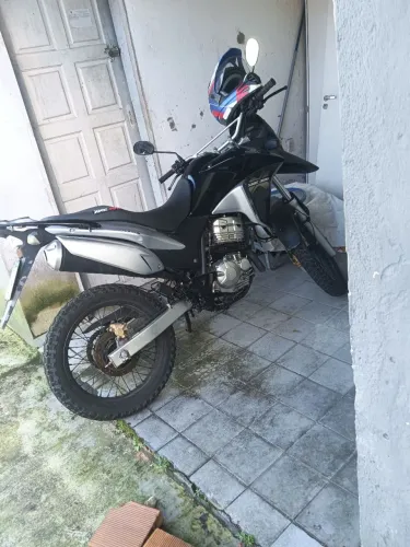 XRE 300 TODA QUITADA.