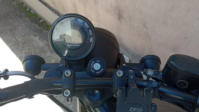 Hunter 350 muito conservada