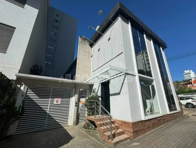 Sala comercial com 130m² no CENTRO de Brusque!!!
