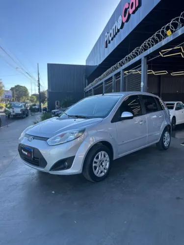 Ford Fiesta SE 1.6 8V Flex 5P 2014