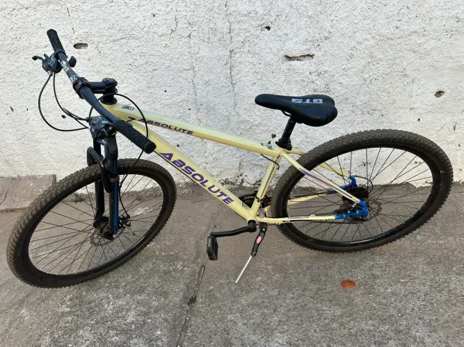 Bicicleta aro 29 tamanho17, ideal para trabalhar, ou uso diário somente venda.