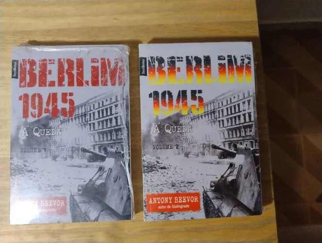 Berlim 1945 A Queda. Volumes 1 e 2. Antony Beevor. Livros LACRADOS!!