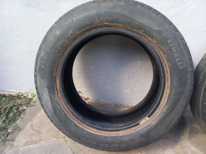 Pneu 175 65 R14 - Pirelli P400