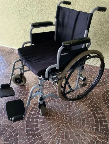 Cadeira rodas usada