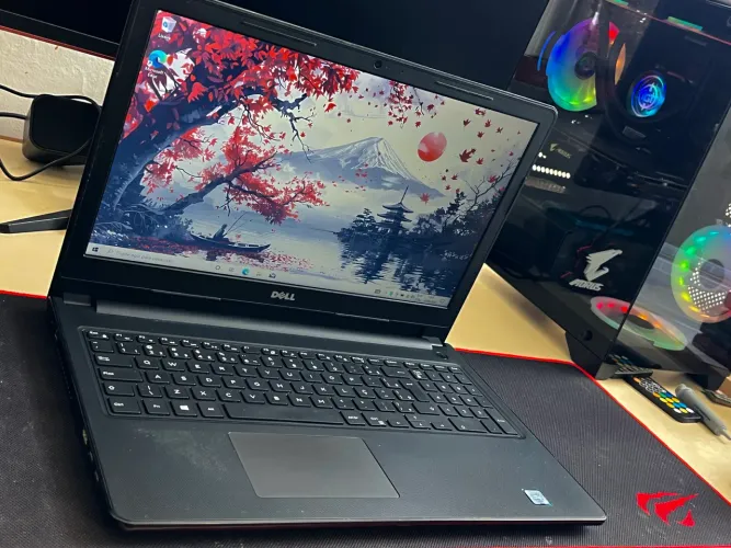 Dell Inspiron i3 6006u| 8GB DDR4 | SSD | 15.6?