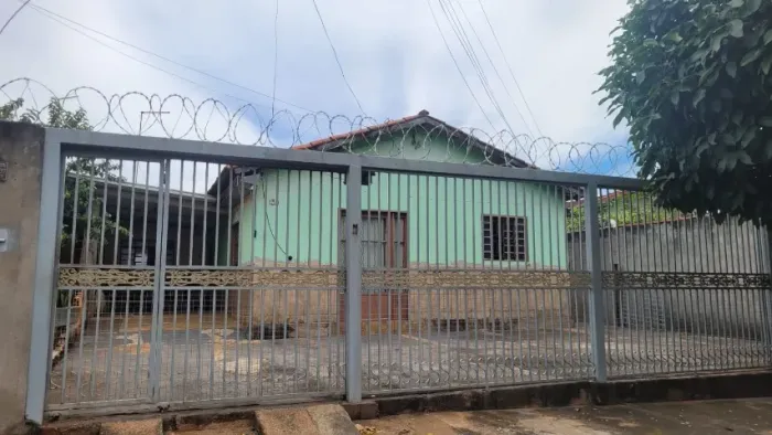 CASA À VENDA - EXCELENTE LOCALIZAÇÃO | PRÓX. AO PASSEIO DAS ÁGUAS | GOIÂNIA/GO