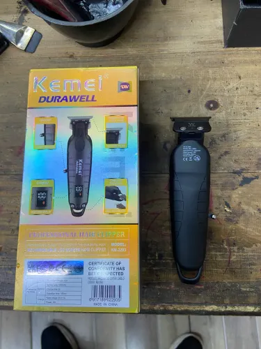 Máquina de acabamento kemei nova 