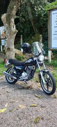 Suzuki Intruder 125 2011