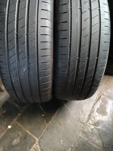 2 pneus Goodyear 205/55/17