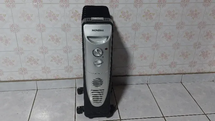 Aquecedor a óleo Mondial A-06 -1500W- 110V - Retirar no Local 