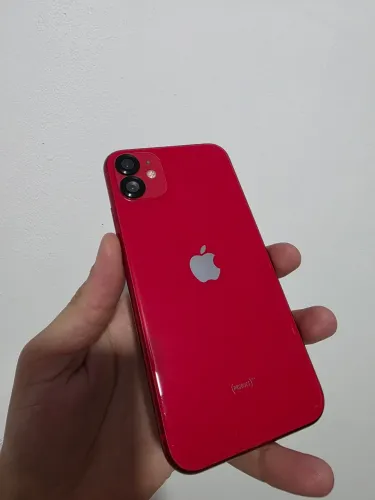 iPhone 11 em perfeito estado, passo cartão