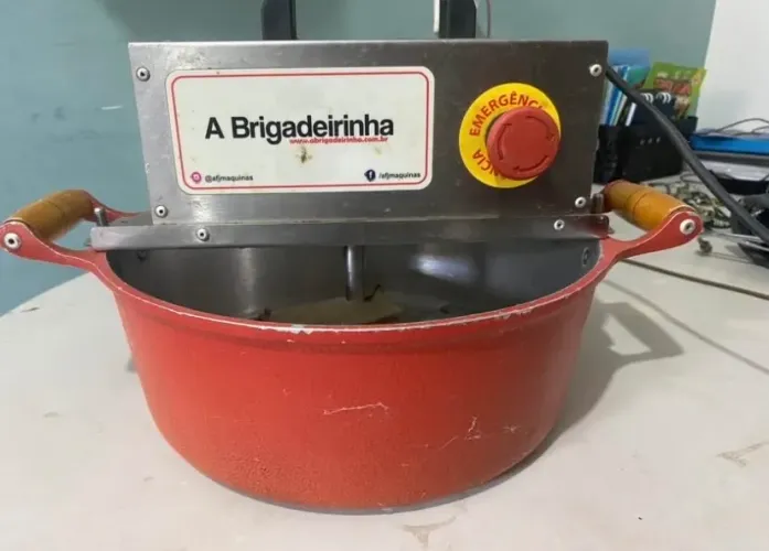 Vende-se uma Brigadeirinha