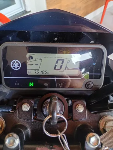 Moto super nova único dono 7500 rodados