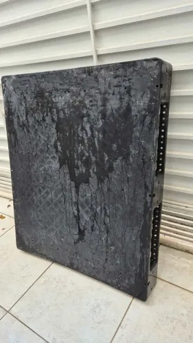 Palete de plastico bem resistente
