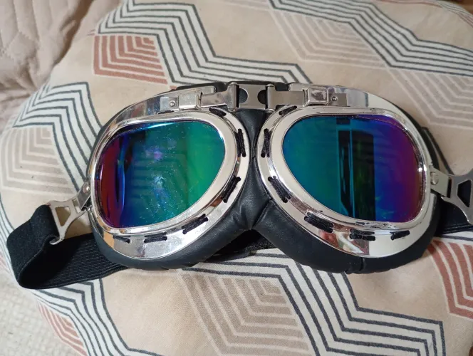 Óculos de bike e bike elétrica 