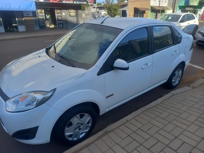 Ford Fiesta Sed. 1.6 8V Flex 4P 2013