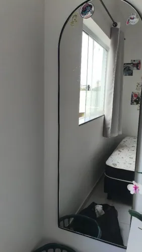 Espelho com moldura