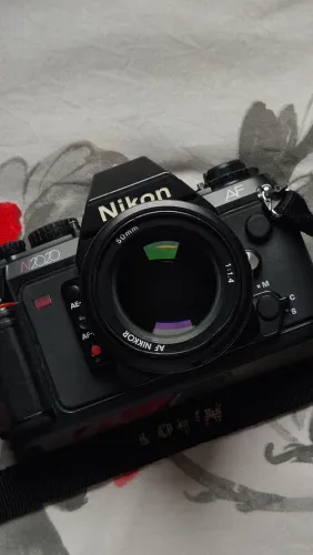 VENDO NIKON N2020+50MM 1.4 AF