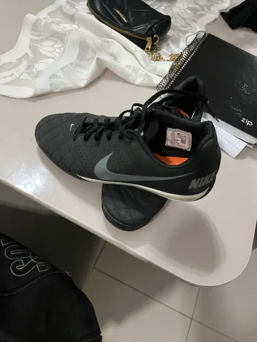 chuteira de futsal