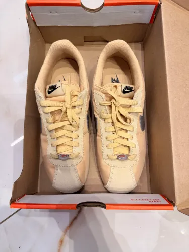 Tênis Nike Cortez Bege