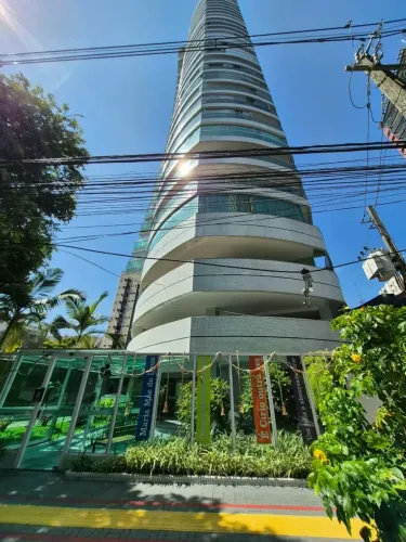 Vendo Apartamento semi mobiliado no Ed. Tulipas - 3 suites - 3 vagas