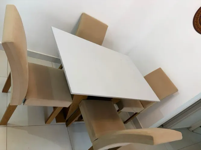 Mesa, Sofá e Rack