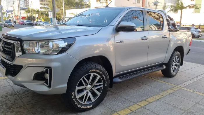 Toyota Hilux CD SR 4X4 2.8 TDI Diesel Aut. 2020