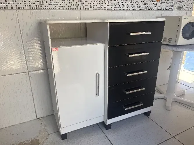 Cômoda para quarto com 5 gavetas 