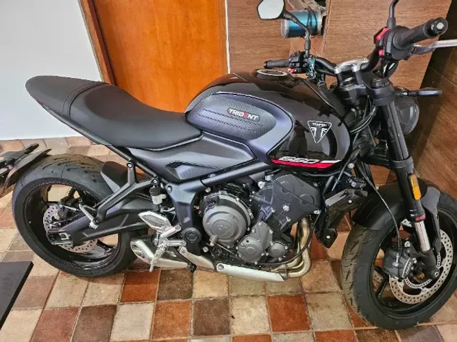 Vendo Thrumph Trident 660 2025