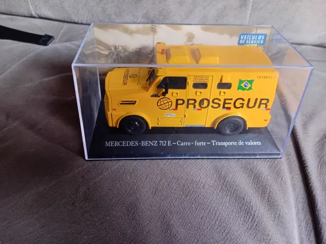 Carro forte miniatura 