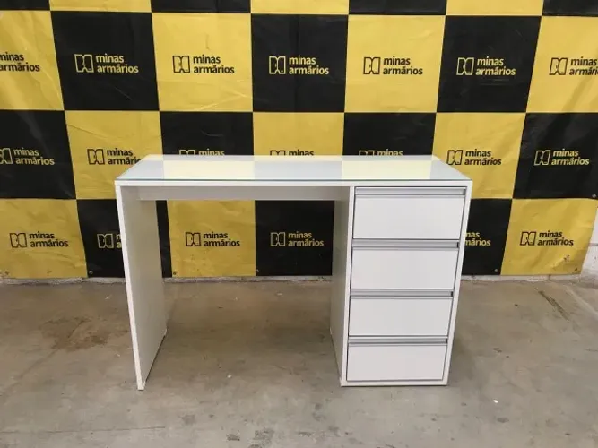 Mesa MDF 04 Gavetas- Entregue montada