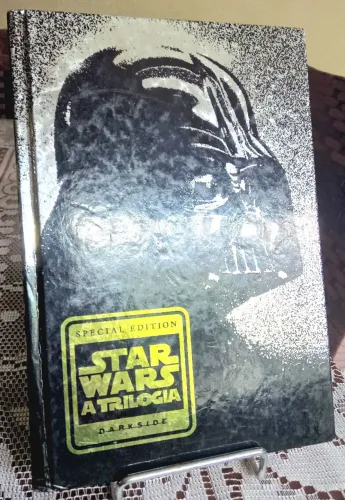 Livro Star Wars a trilogia da Darkside books