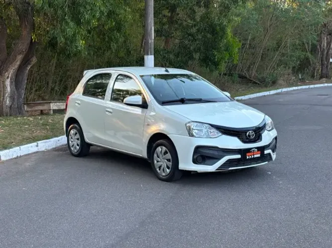 Toyota Etios X 1.3 Flex 16V 5P Mec. 2019
