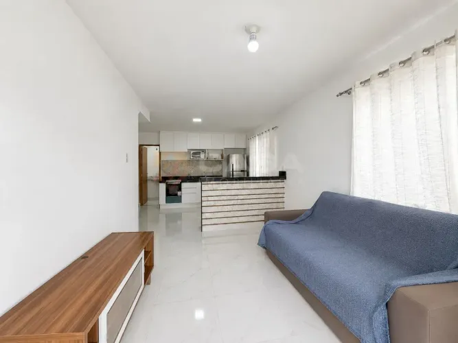 AV-Casa duplex com piscina Porteira fechada a poucos passos da praia