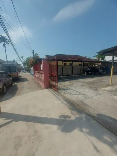 Terreno à venda, 334 m² por R$ 650.000,00 - Centro - Macaé/RJ
