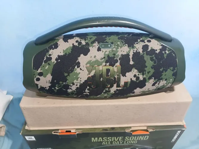 Caixa bom box 3 camuflada prova agua