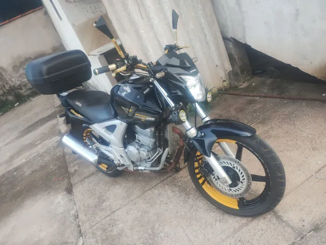 Cbx250 IPVA pago sem multas R$ 8.700
