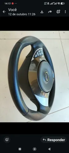 Volante para veículo Fiat com comando
