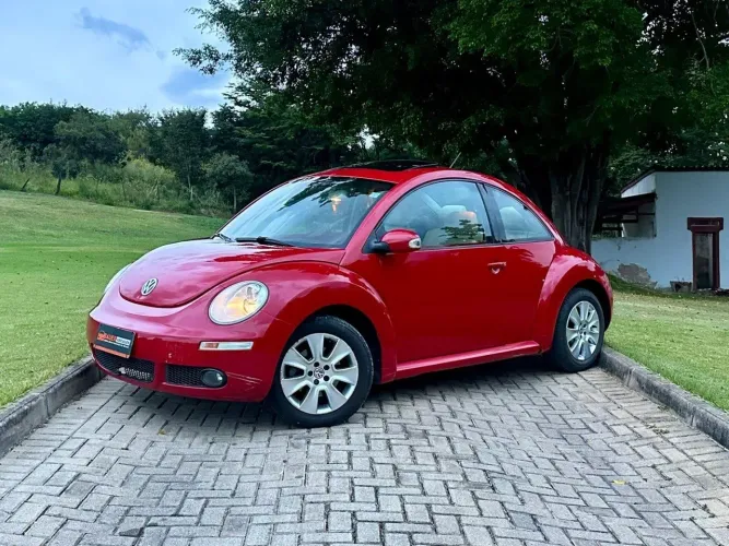 Volkswagen New Beetle 2.0 MI Mec./aut. 2010