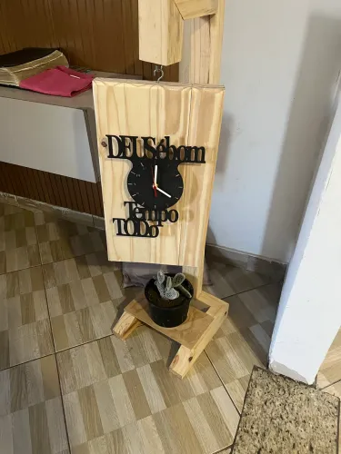 Relógio artesanal madeira 