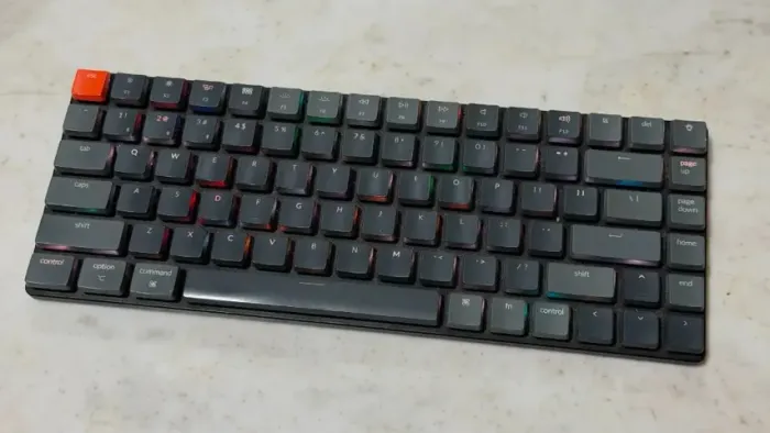 Teclado mecânico Keychron K3 Bluetooth e cabo