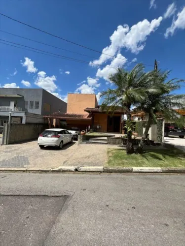 Casa à venda e para alugar em Cotia, Parque Paulistano, com 3 quartos, com 200 m²
