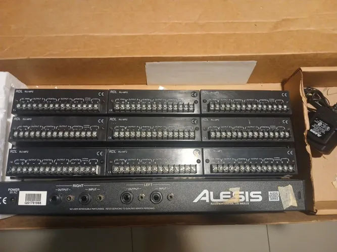 Kit Profissional de Áudio Alesis + 9 Pré-Amplificadores RDL RU-MP2 - Nunca Usados