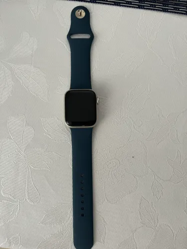 Apple Watch SE GPS 40 mm alumínio