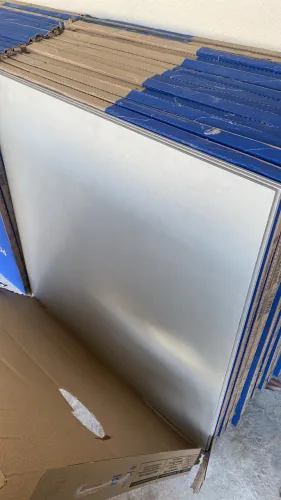 Piso Porcelanato 90x90 área interna e externa NOVO na caixa !