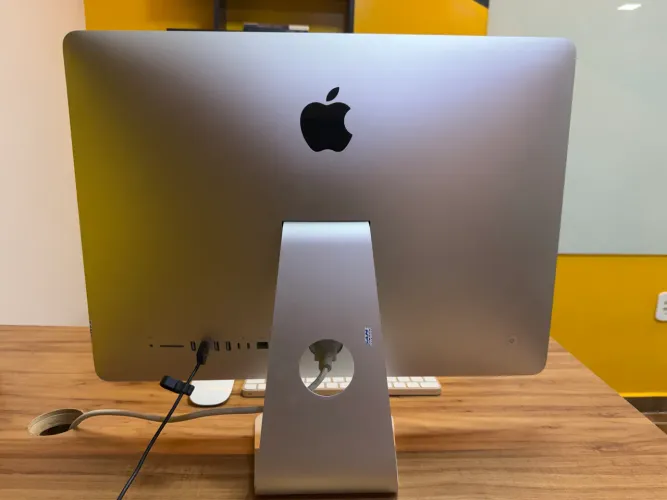 iMac 2019, 16GB de memória, com teclado e mouse