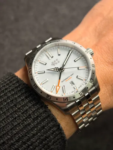 Relógio Christopher Ward C63 Sealander GMT 39 - Automático
