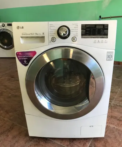 Lava e seca LG 10.5kg painel touchscreen em até 5x sem juros! CONFIRA